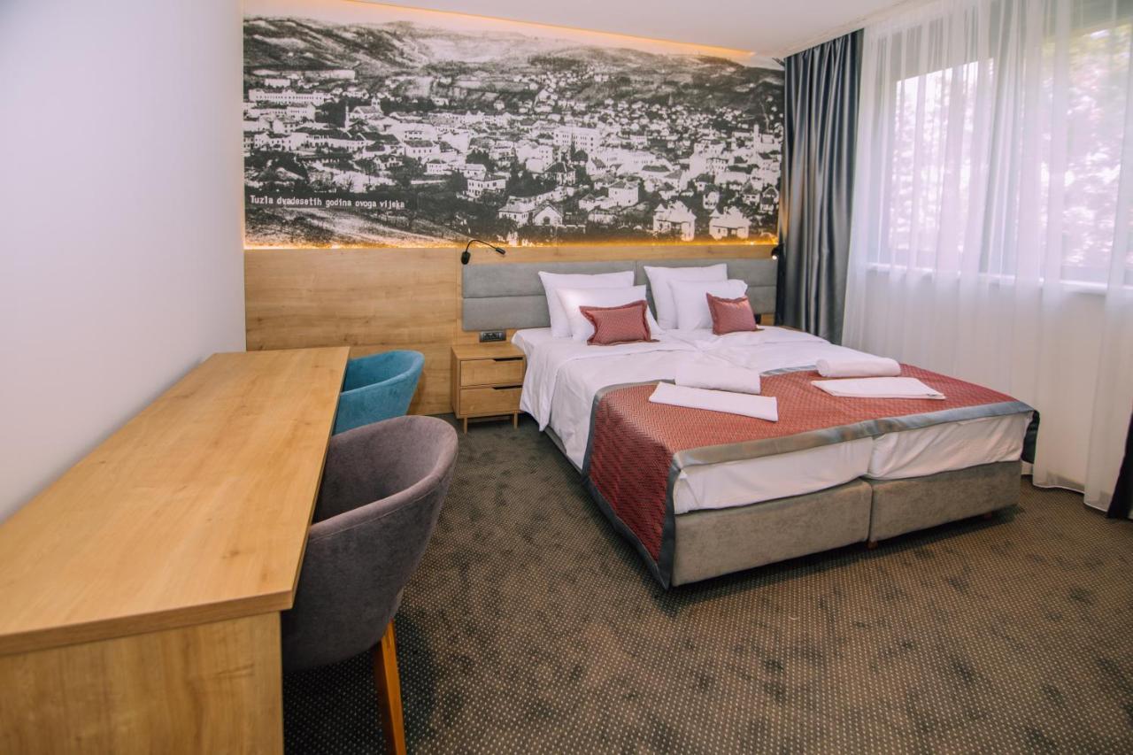 Hotel Salis Tuzla Exterior photo